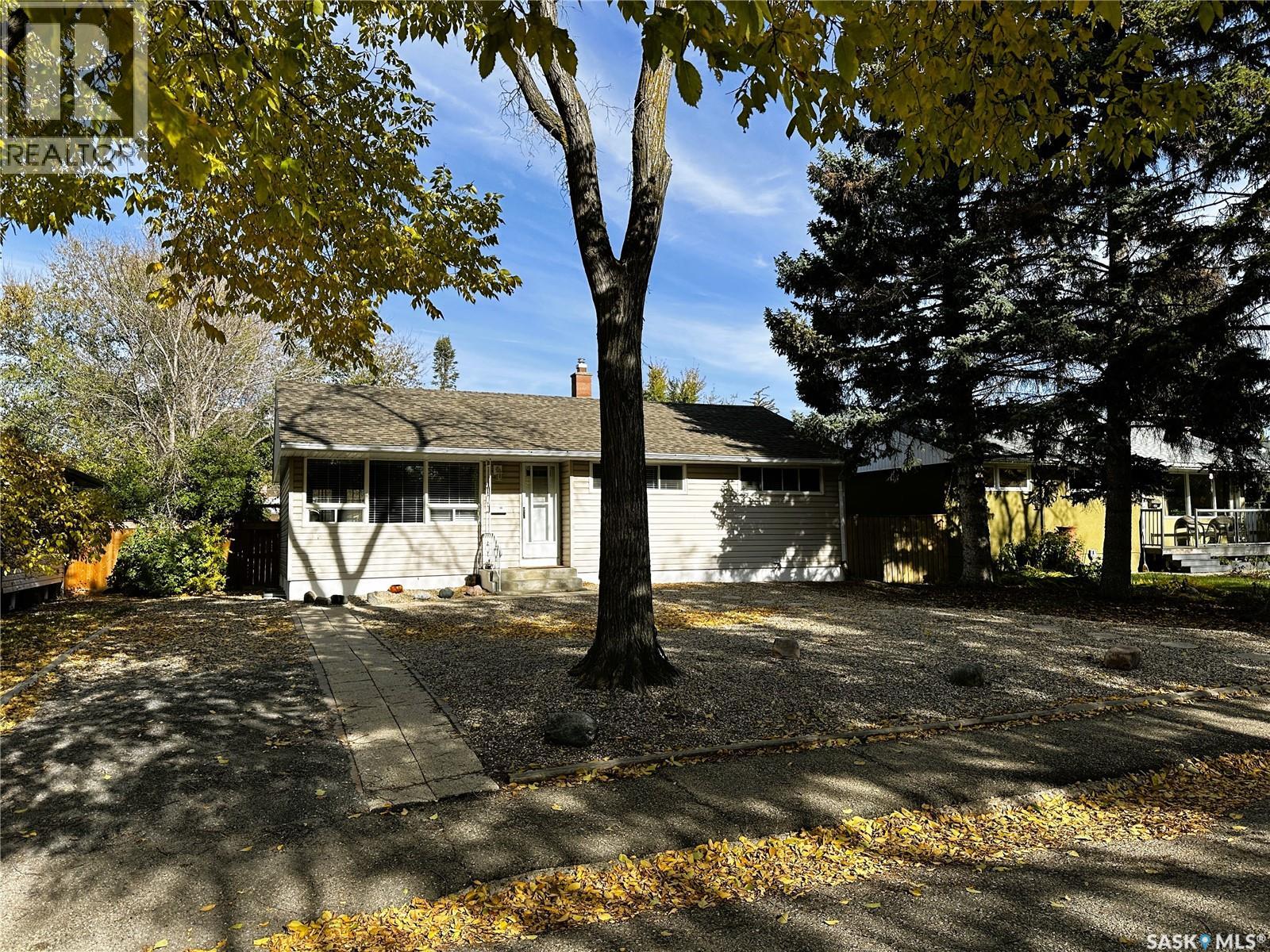 MLS® listing #30435584 for sale located at 3818 Normandy AVENUE
