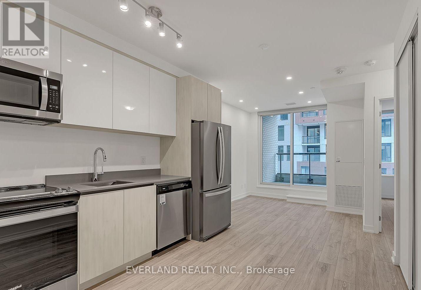 MLS® listing #30436097 for sale located at 304 - 3100 KEELE STREET