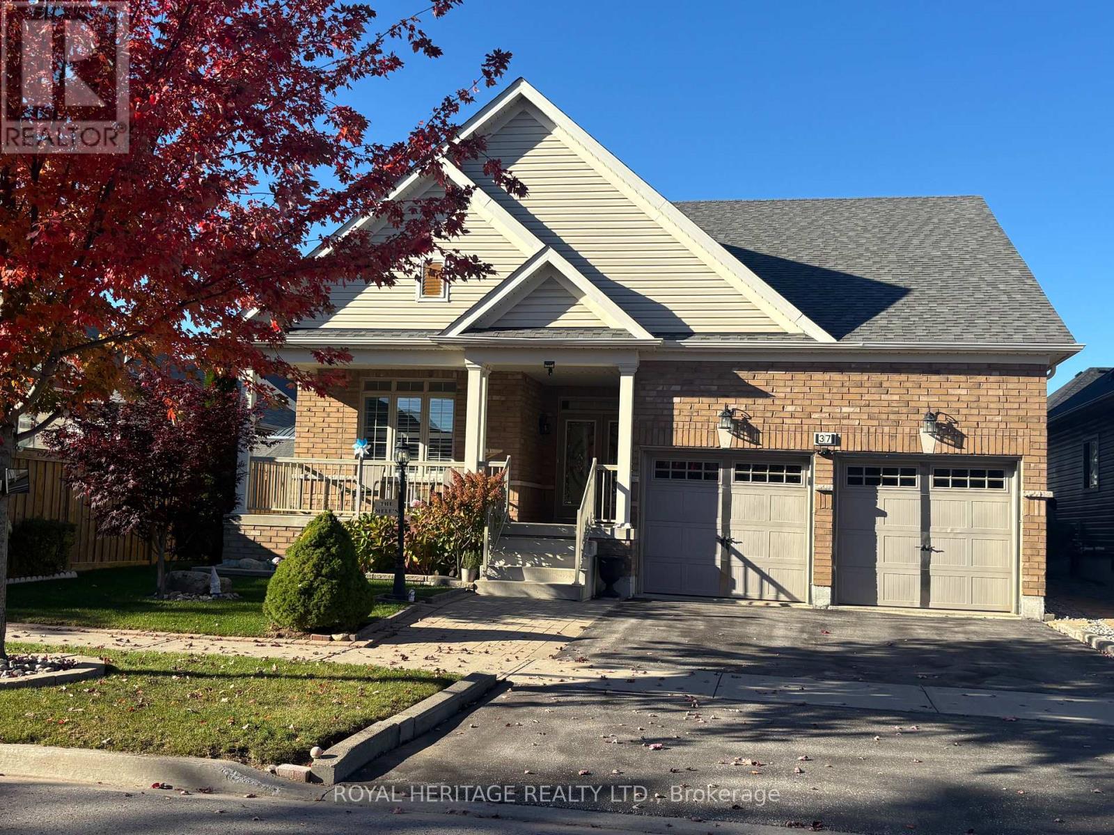 MLS® listing #30436099 for sale located at 37 GRAINGER CRESCENT