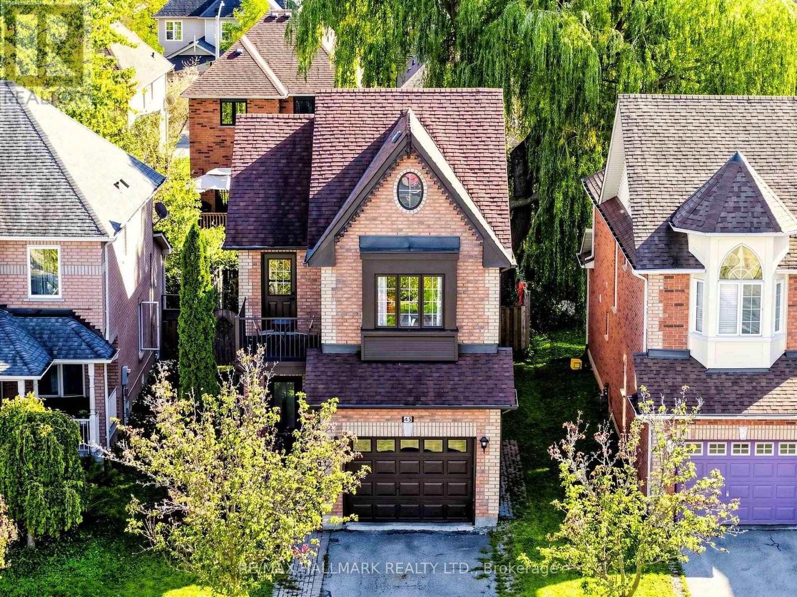 MLS® listing #30436114 for sale located at 45 COLONIAL CRESCENT