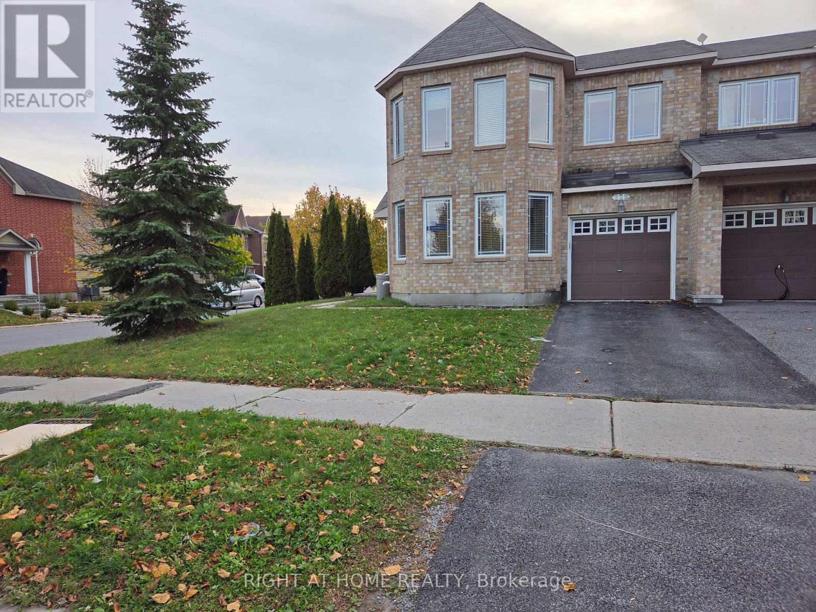 MLS® listing #30436160 for sale located at 229 LEAMINGTON WAY