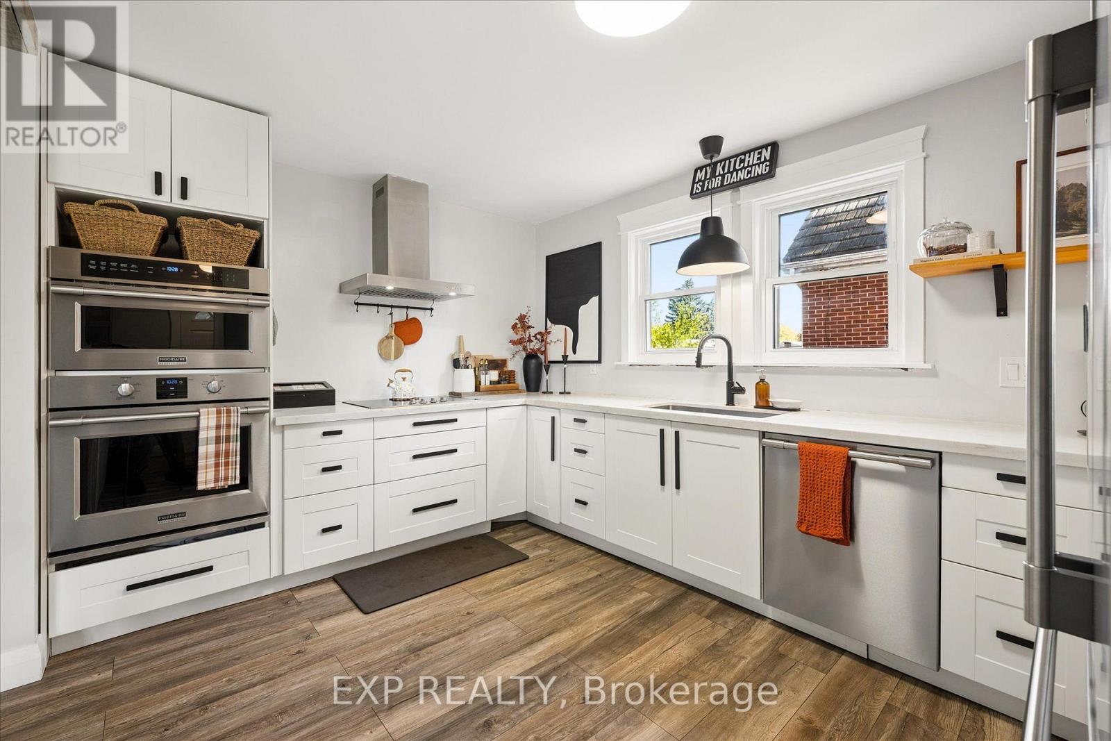 MLS® listing #30436457 for sale located at 12 LAYTON STREET