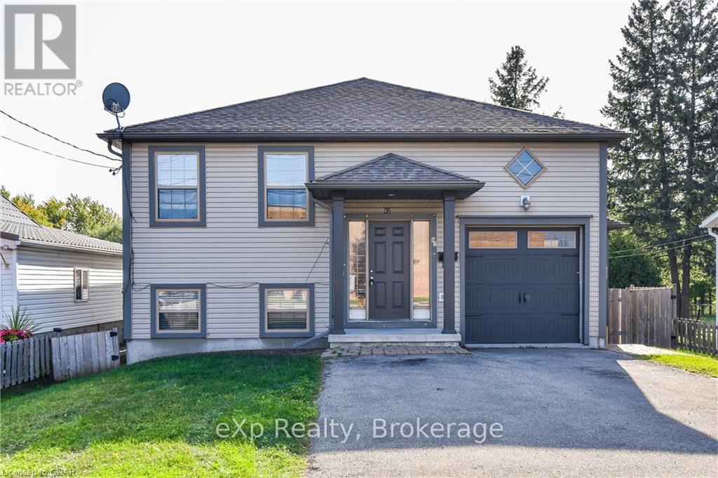 MLS® listing #30436526 for sale located at UPPER - 62 VICTORIA ROAD N