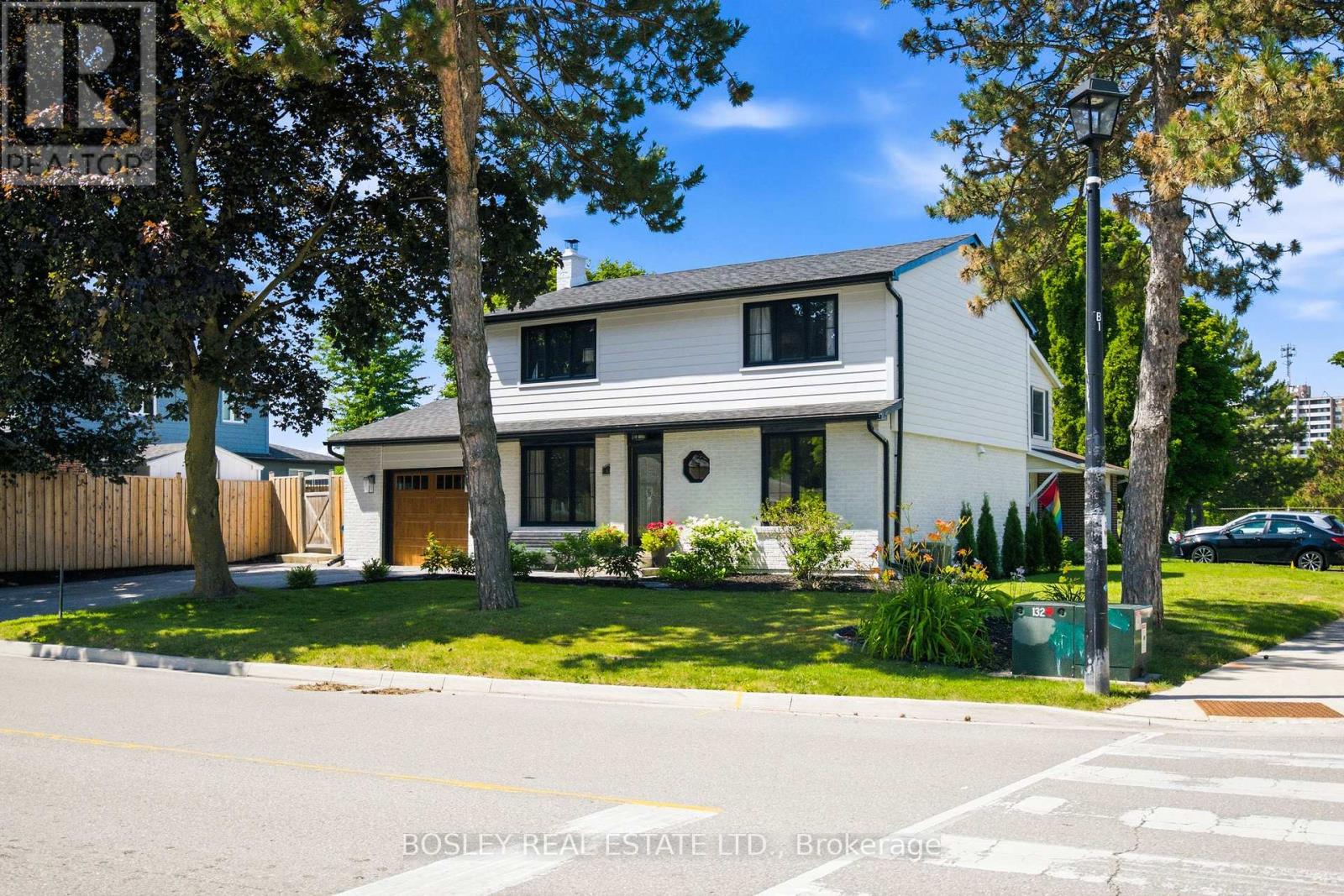 MLS® listing #30436754 for sale located at 440 SANDFORD STREET