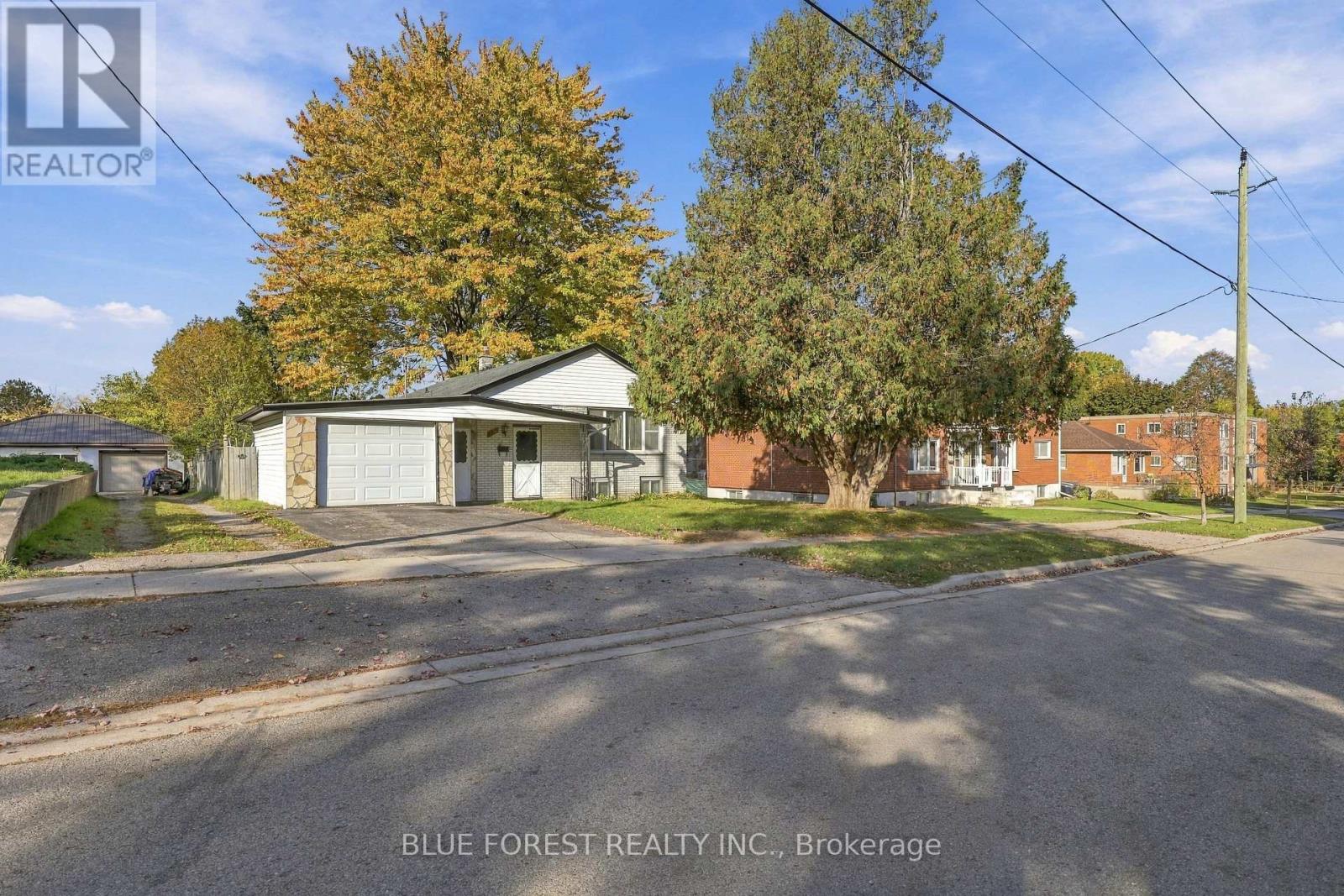 MLS® listing #30437276 for sale located at 105 CHESTERFIELD AVENUE