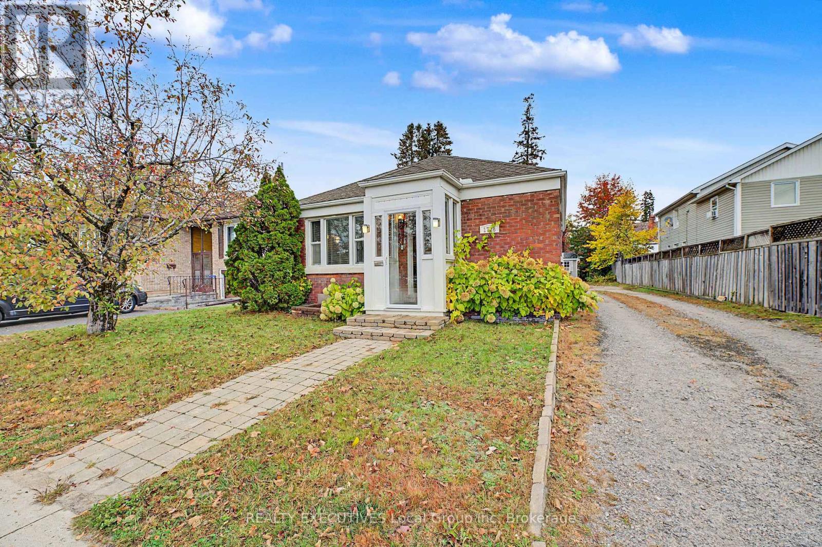 MLS® listing #30437480 for sale located at 1778 CASSELLS STREET