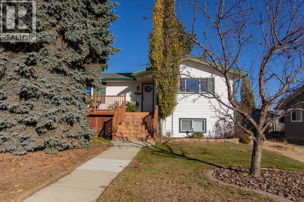 MLS® listing #30439875 for sale located at 5724 55 Avenue