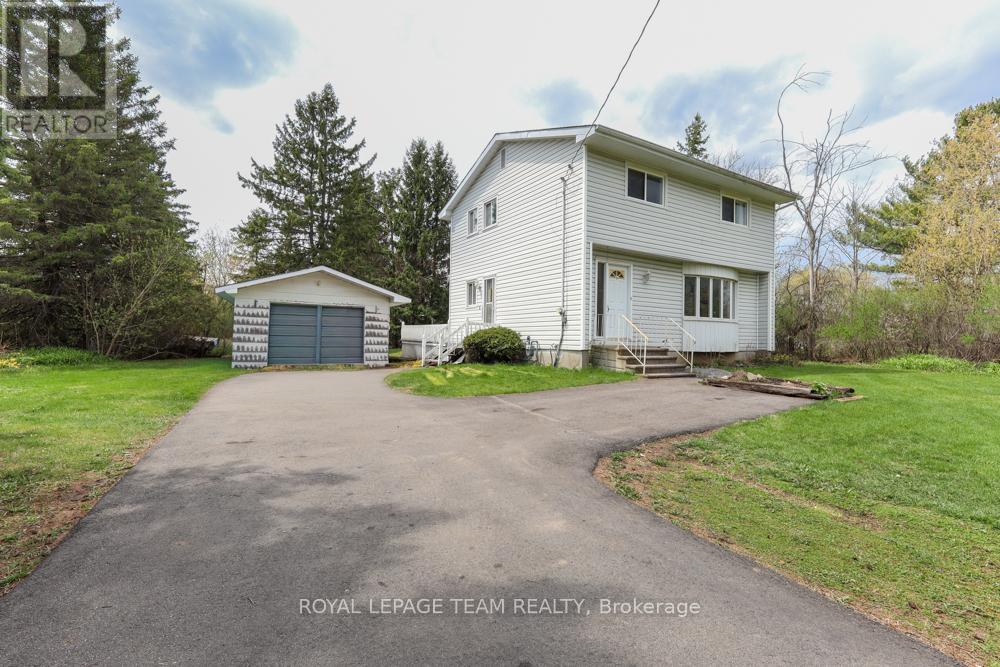 MLS® listing #30440801 for sale located at 1454 STAGECOACH ROAD