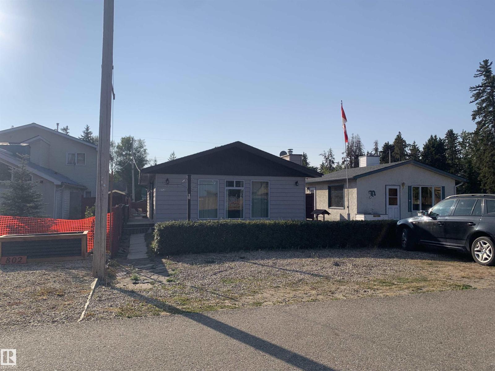 MLS® listing #30440843 for sale located at 804A 1 AV