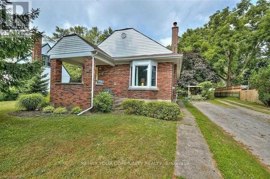 MLS® listing #30440875 for sale located at 3813 ST PETER AVENUE