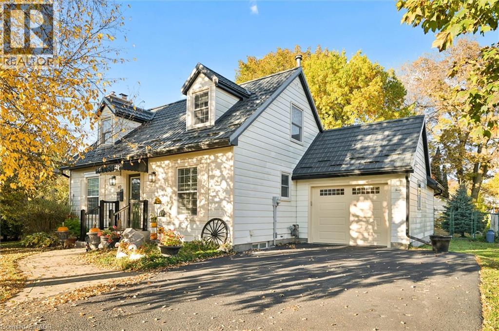 MLS® listing #30441122 for sale located at 40 WATER Street