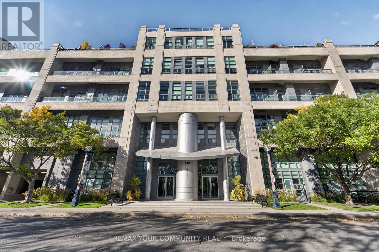 MLS® listing #30441482 for sale located at 210 - 380 MACPHERSON AVENUE