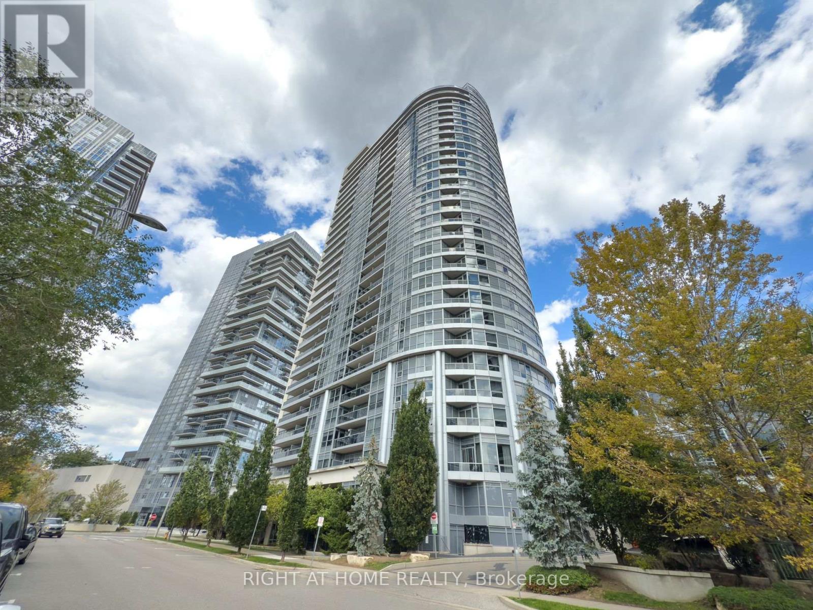 MLS® listing #30441962 for sale located at 1419 - 181 VILLAGE GREEN SQUARE