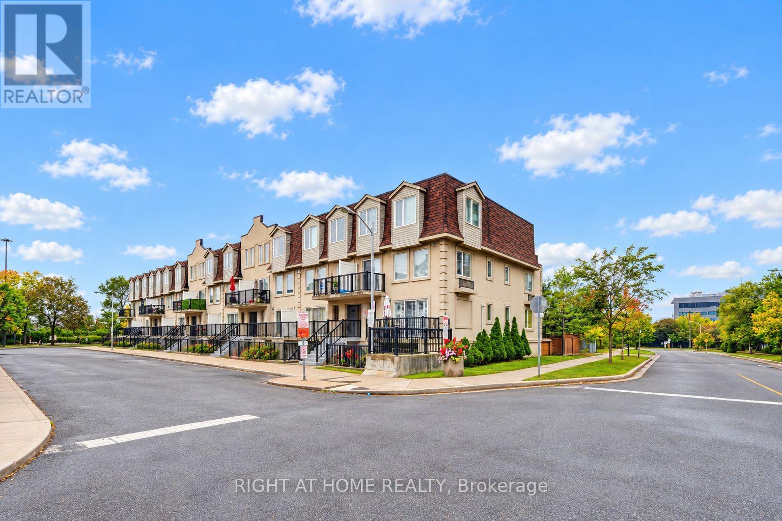 MLS® listing #30441971 for sale located at 2095 - 55 GEORGE APPLETON WAY