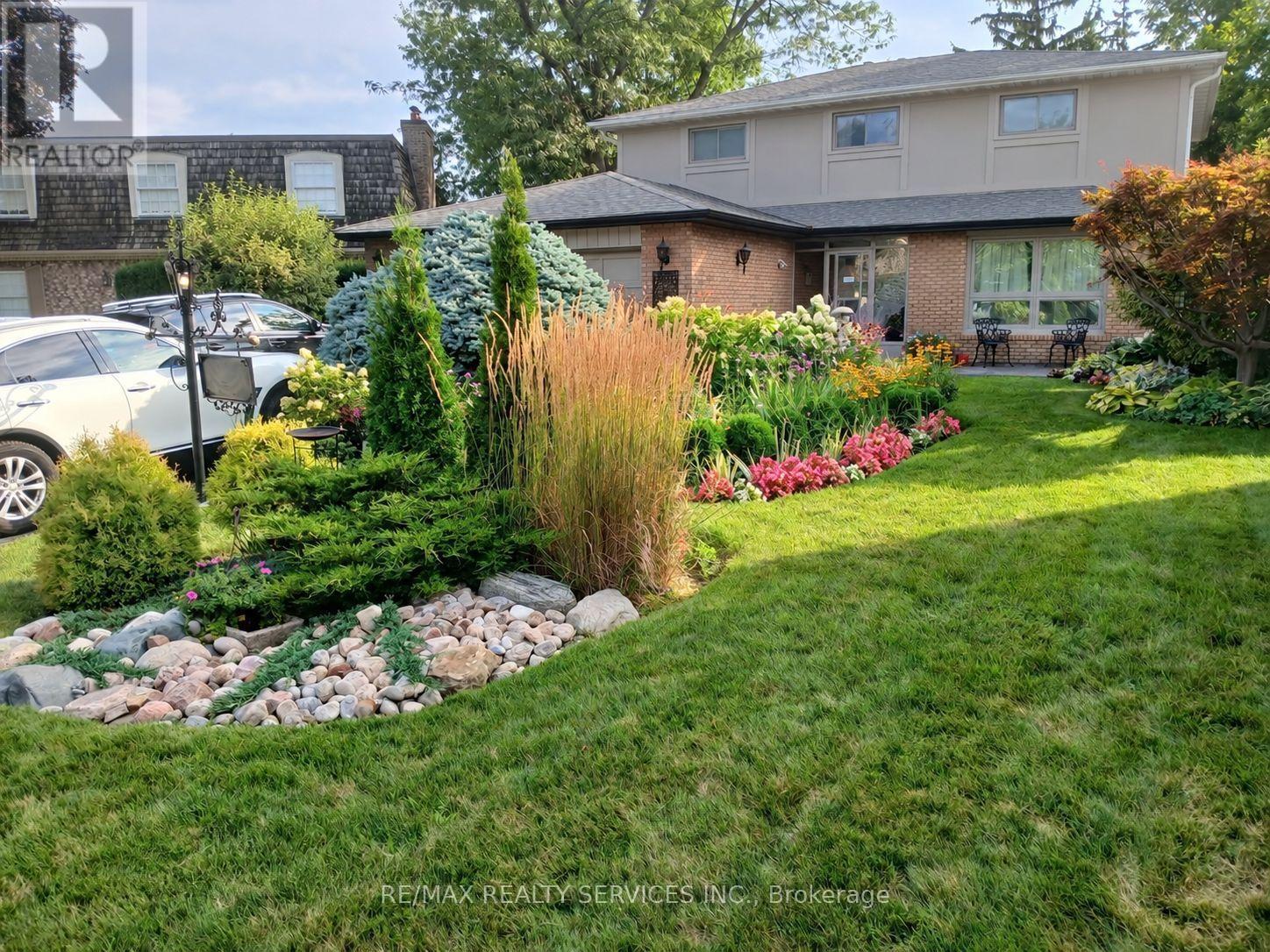 MLS® listing #30442042 for sale located at 15 PINE RIDGE LANE