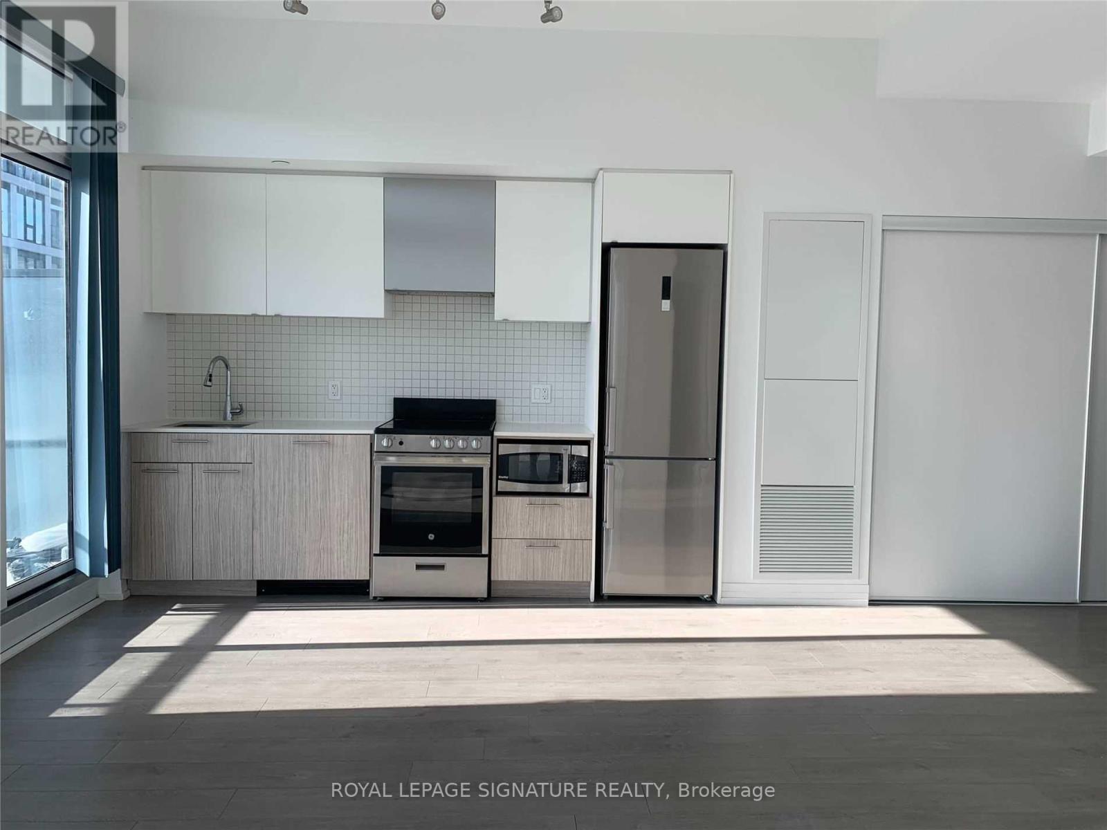 MLS® listing #30442477 for sale located at 1016 - 251 JARVIS STREET