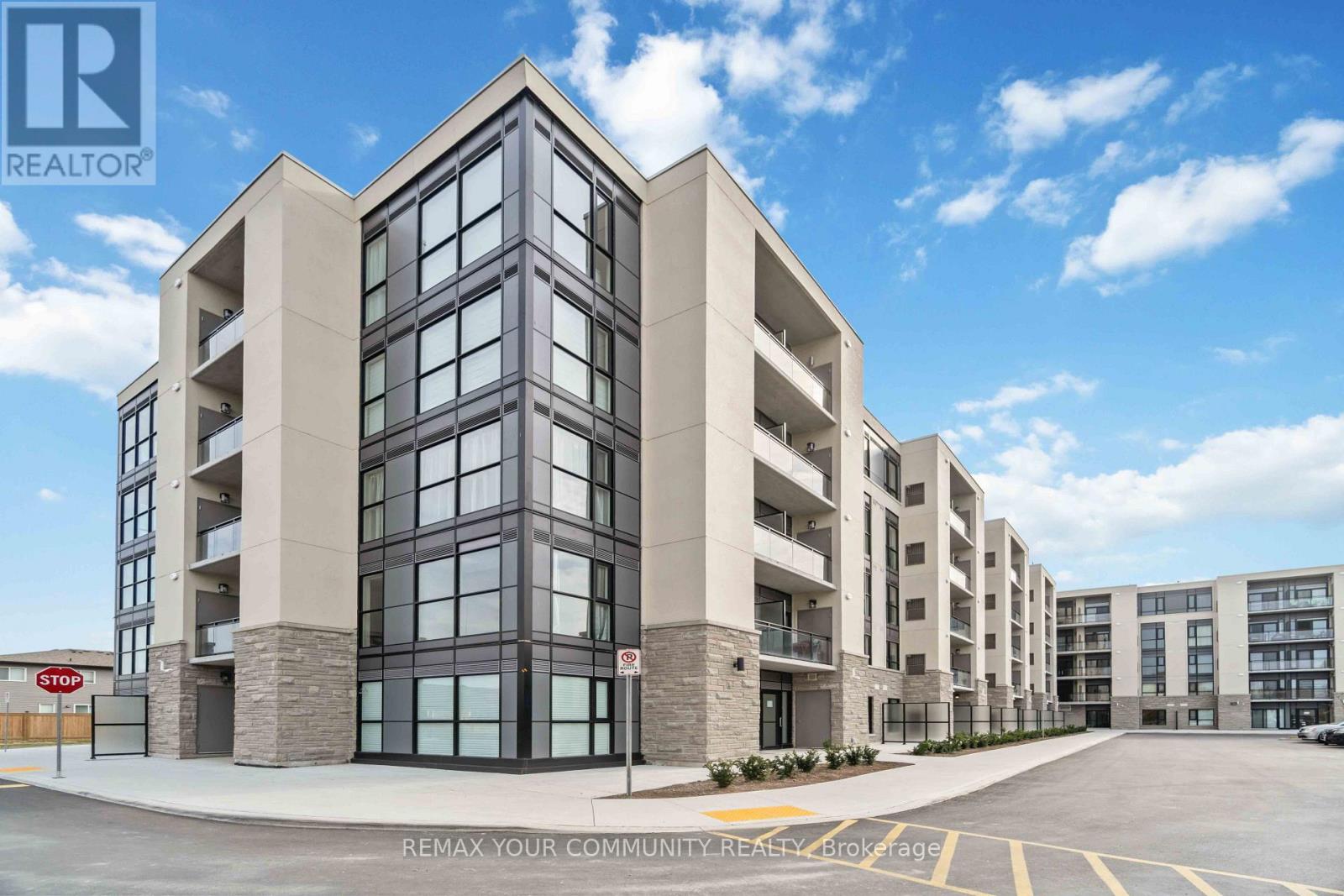 MLS® listing #30443228 for sale located at UPPER PH04 - 50 HERRICK AVENUE