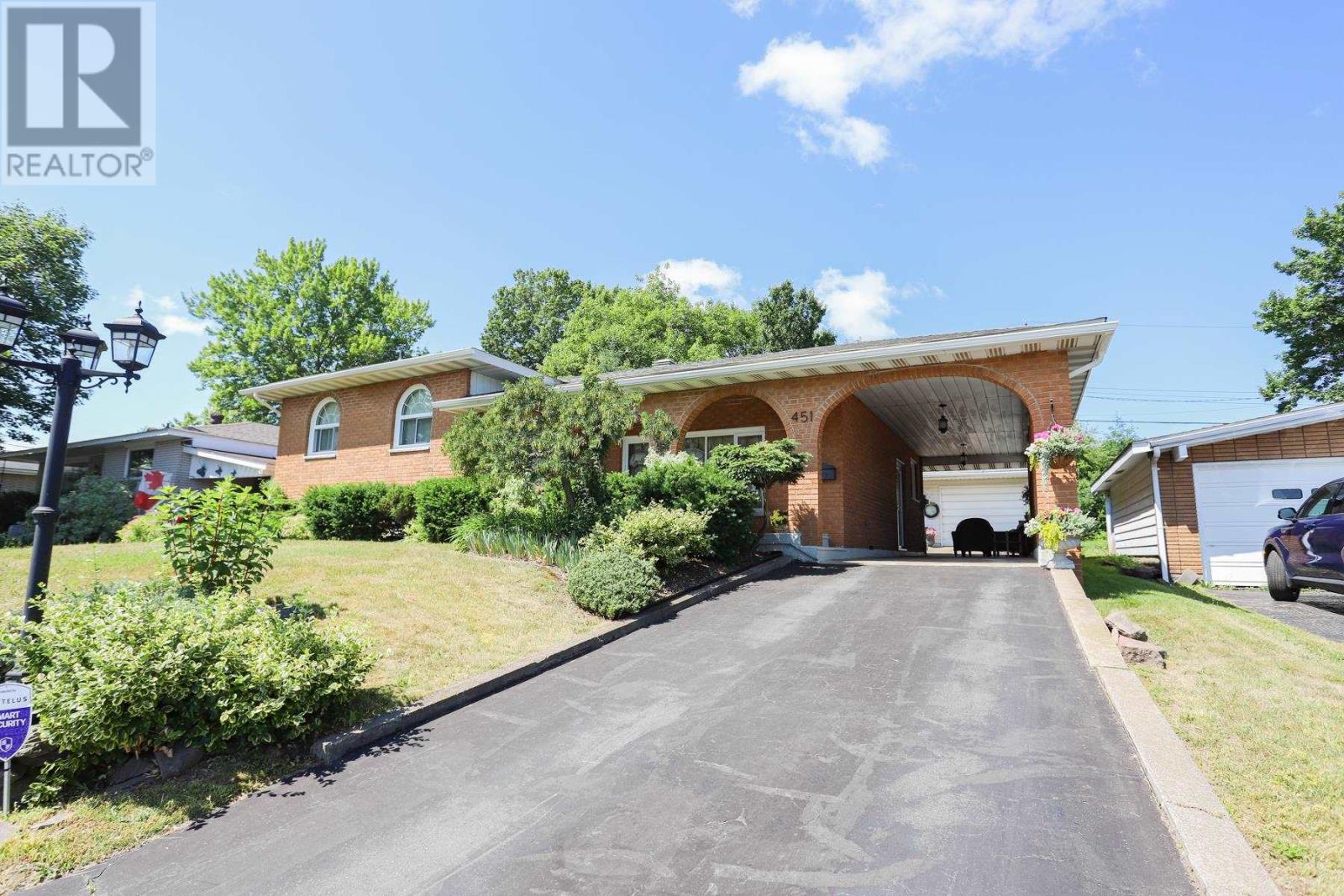 MLS® listing #30443305 for sale located at 451 Shannon RD