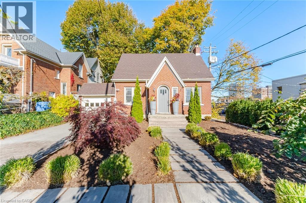MLS® listing #30443606 for sale located at 11 ROCK Avenue
