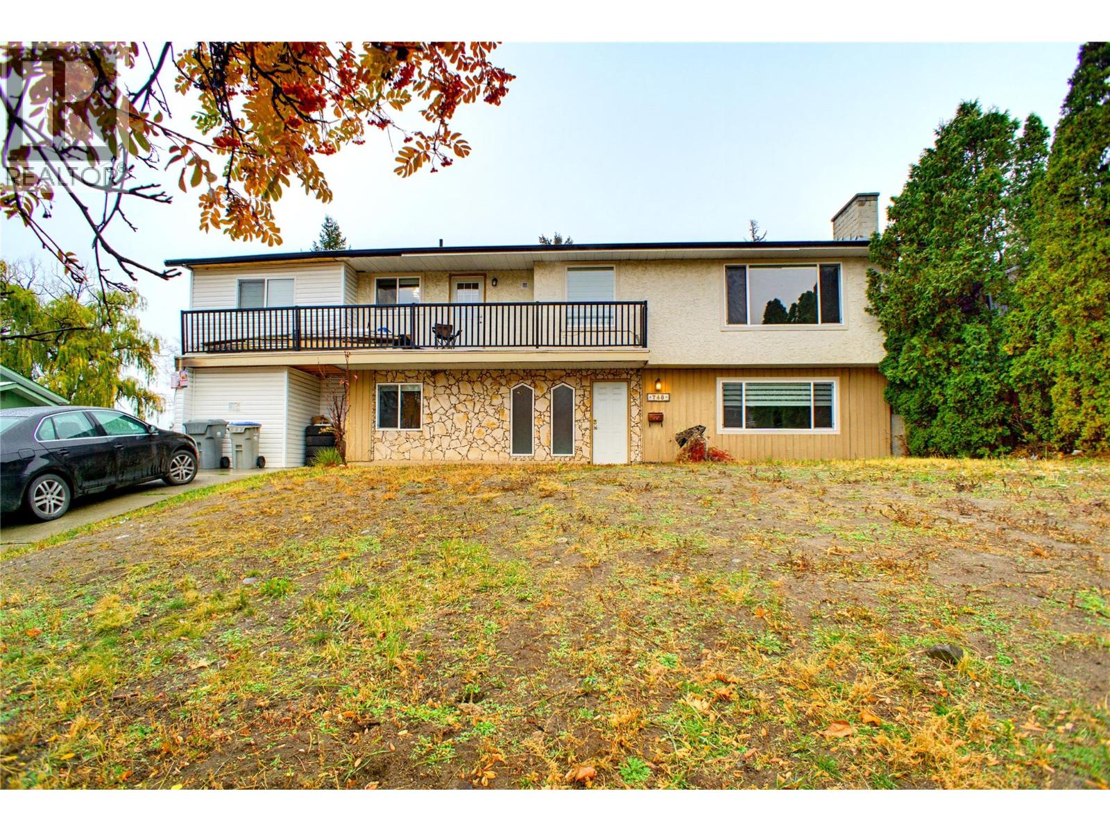 MLS® listing #30444369 for sale located at 748 GLENEAGLES Drive