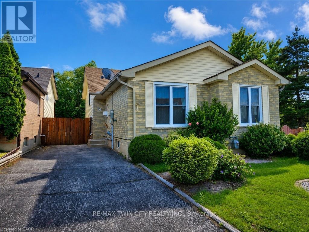 MLS® listing #30446686 for sale located at 31 OLD CARRIAGE DRIVE