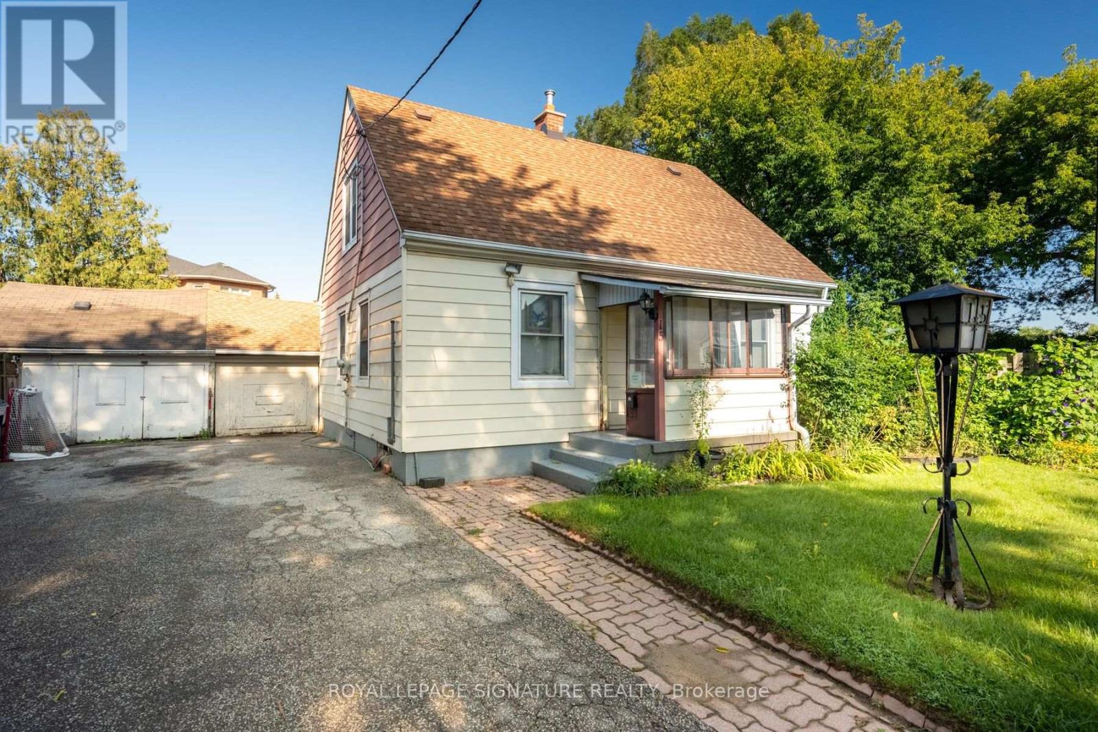 MLS® listing #30447206 for sale located at 15 KEMP SQUARE