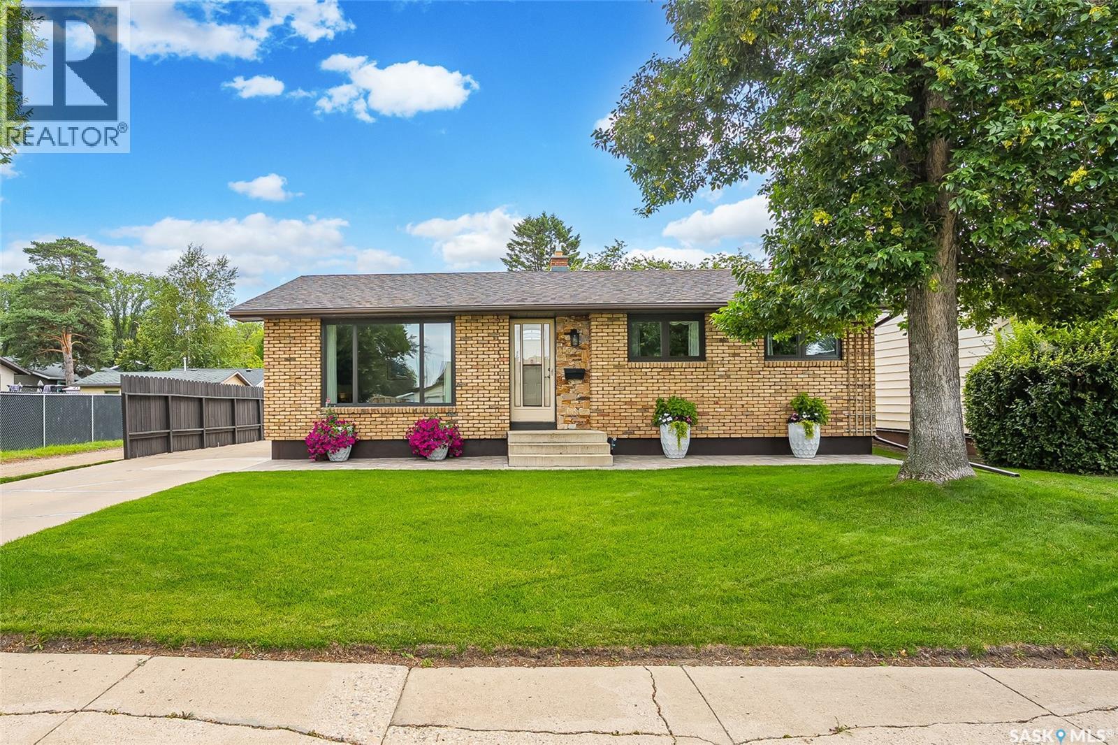MLS® listing #30447240 for sale located at 102 Bence CRESCENT