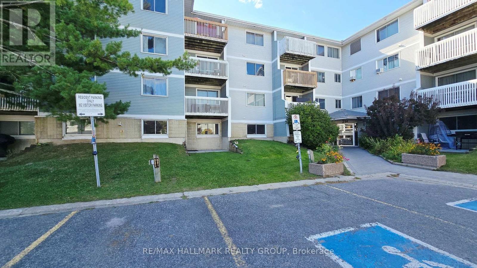 MLS® listing #30447662 for sale located at 101 - 214 VIEWMOUNT DRIVE