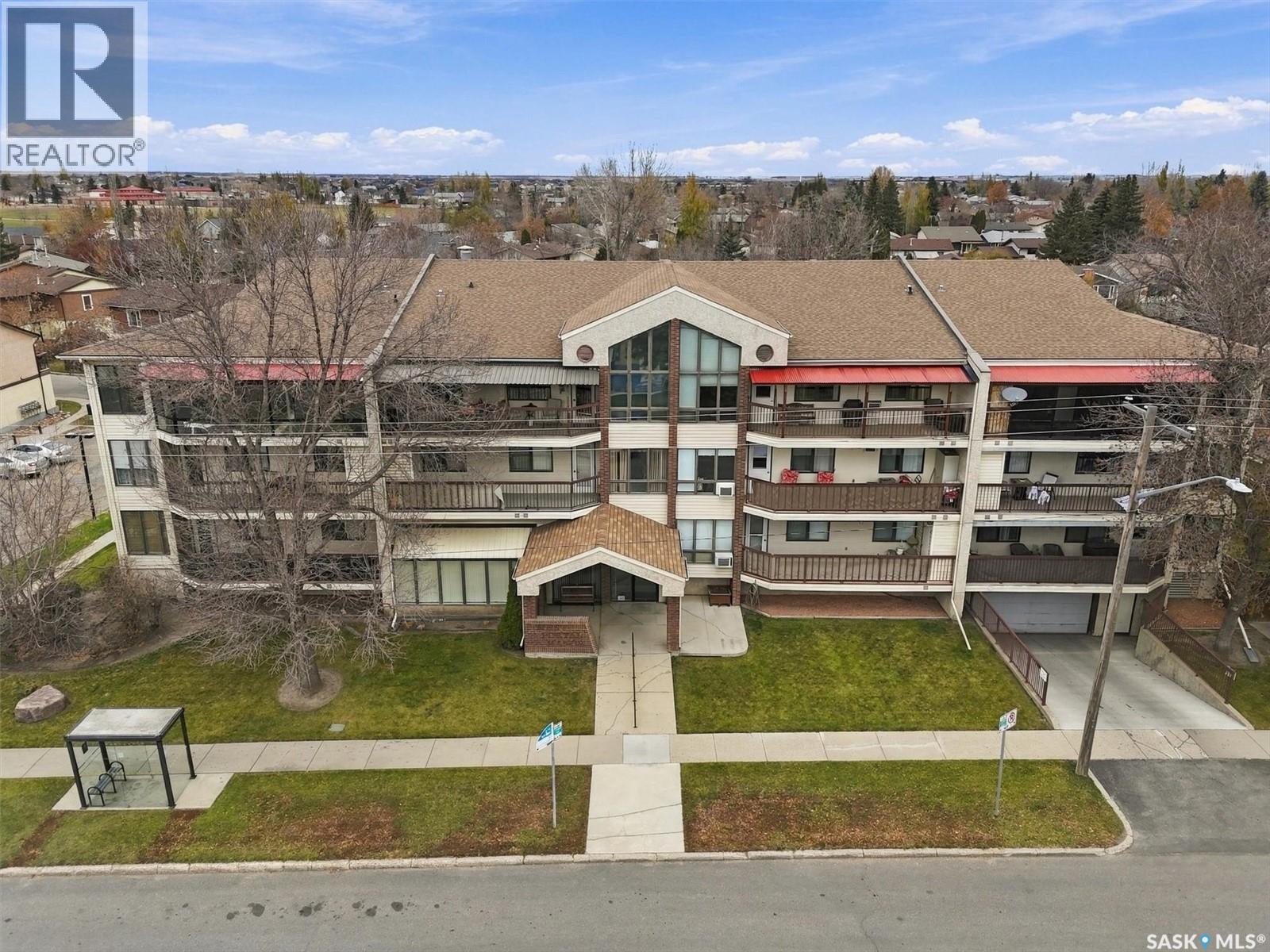 MLS® listing #30449547 for sale located at 306 3220 33rd STREET W