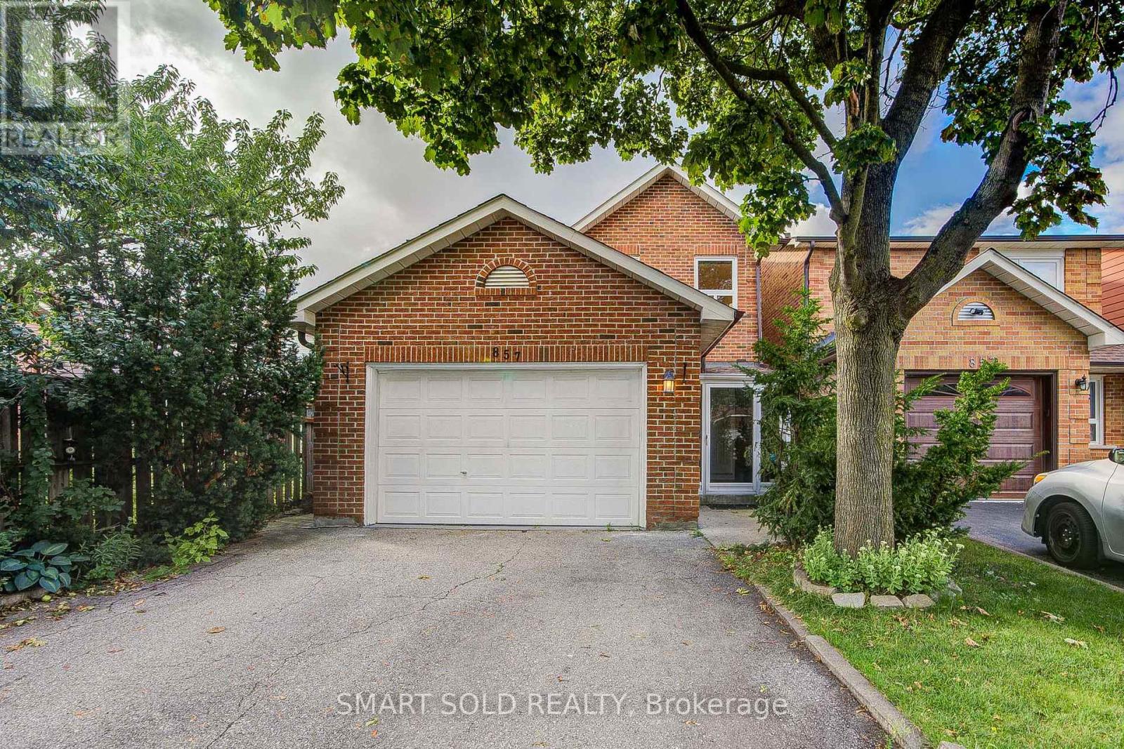 MLS® listing #30451215 for sale located at 857 MESSENGER MEADOW DRIVE