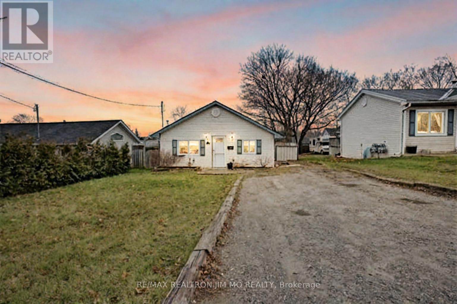 MLS® listing #30451232 for sale located at 277 PASADENA DRIVE