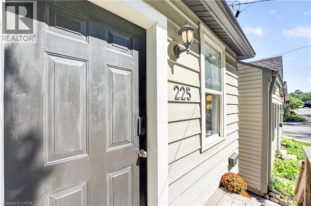 MLS® listing #30451726 for sale located at 225 CHARLTON Avenue E