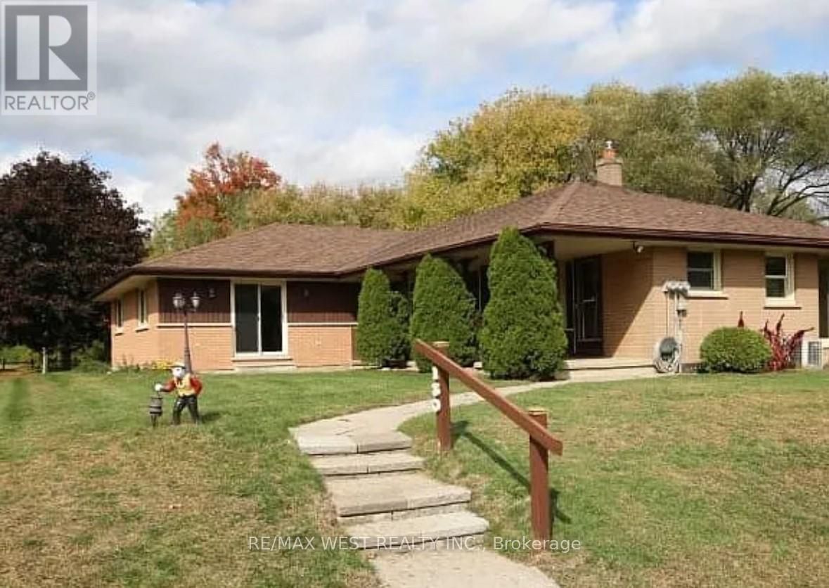 MLS® listing #30451745 for sale located at 130 COUSINS DRIVE E