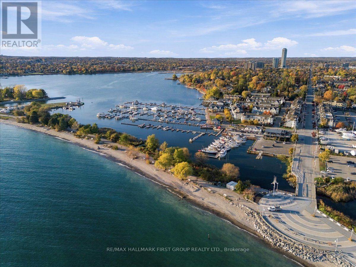 MLS® listing #30452135 for sale located at 21 - 1295 WHARF STREET