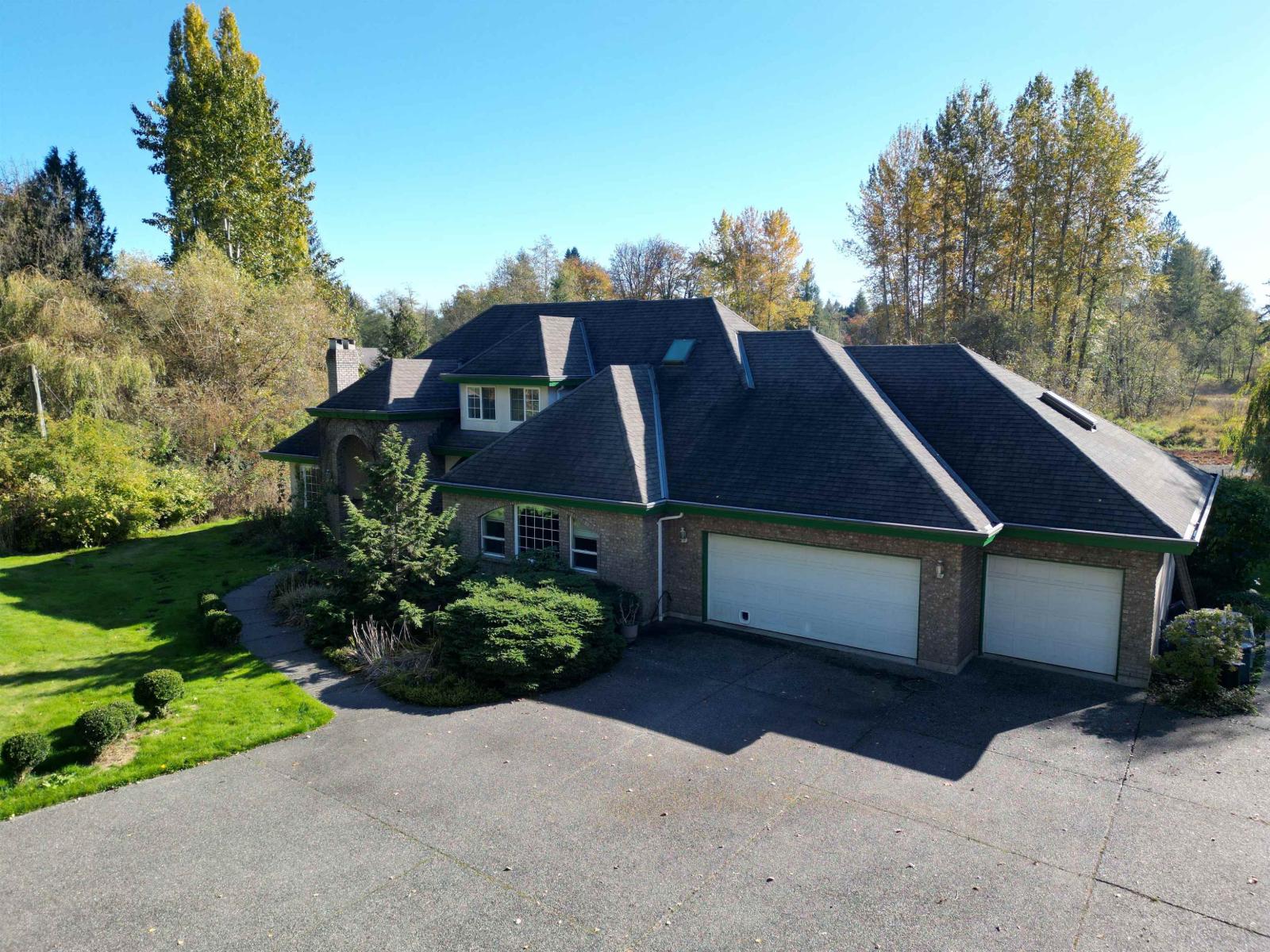 MLS® listing #30452363 for sale located at 25796 64 AVENUE