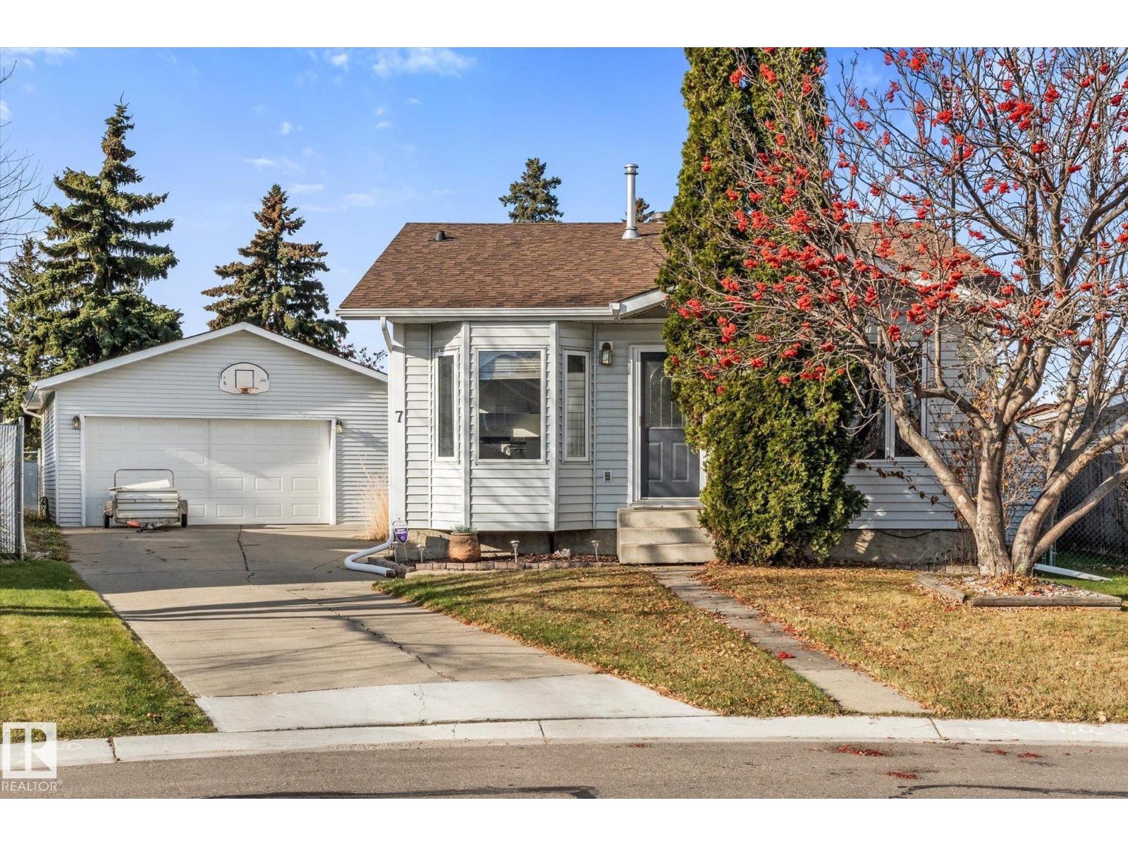 MLS® listing #30452768 for sale located at 7 WESTERLAND PL