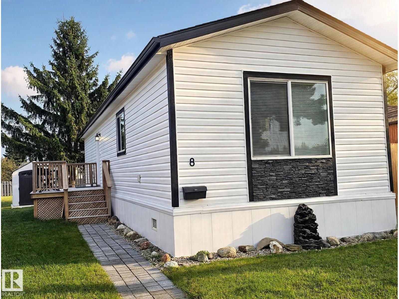 MLS® listing #30453097 for sale located at #8 12604 153 AV NW NW