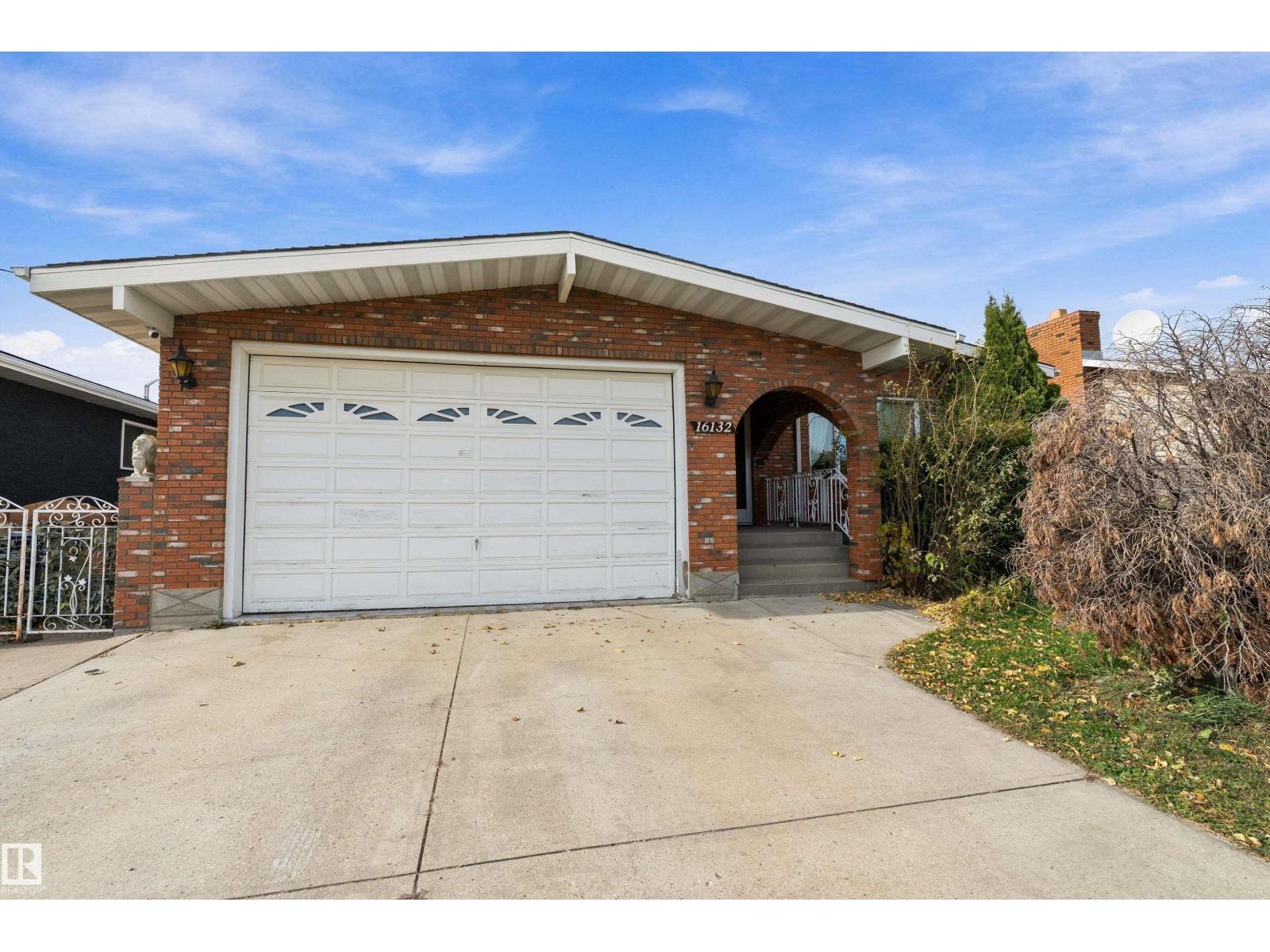 MLS® listing #30454296 for sale located at 16132 98 ST NW