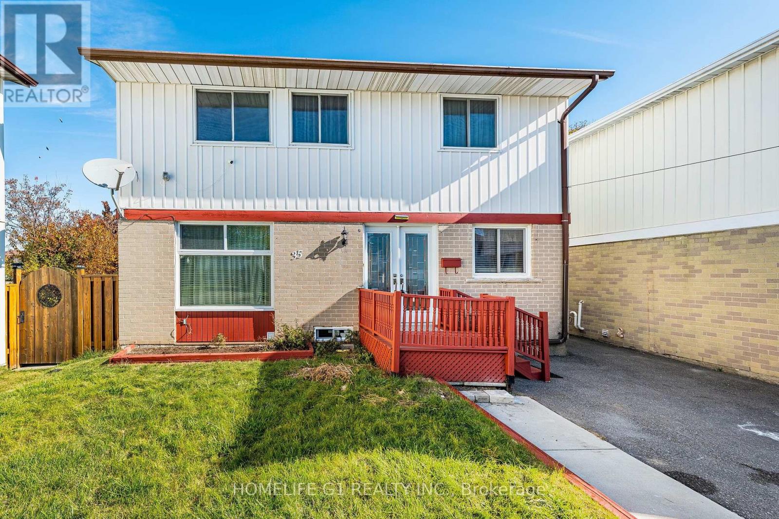 MLS® listing #30454561 for sale located at 35 GREENBUSH COURT
