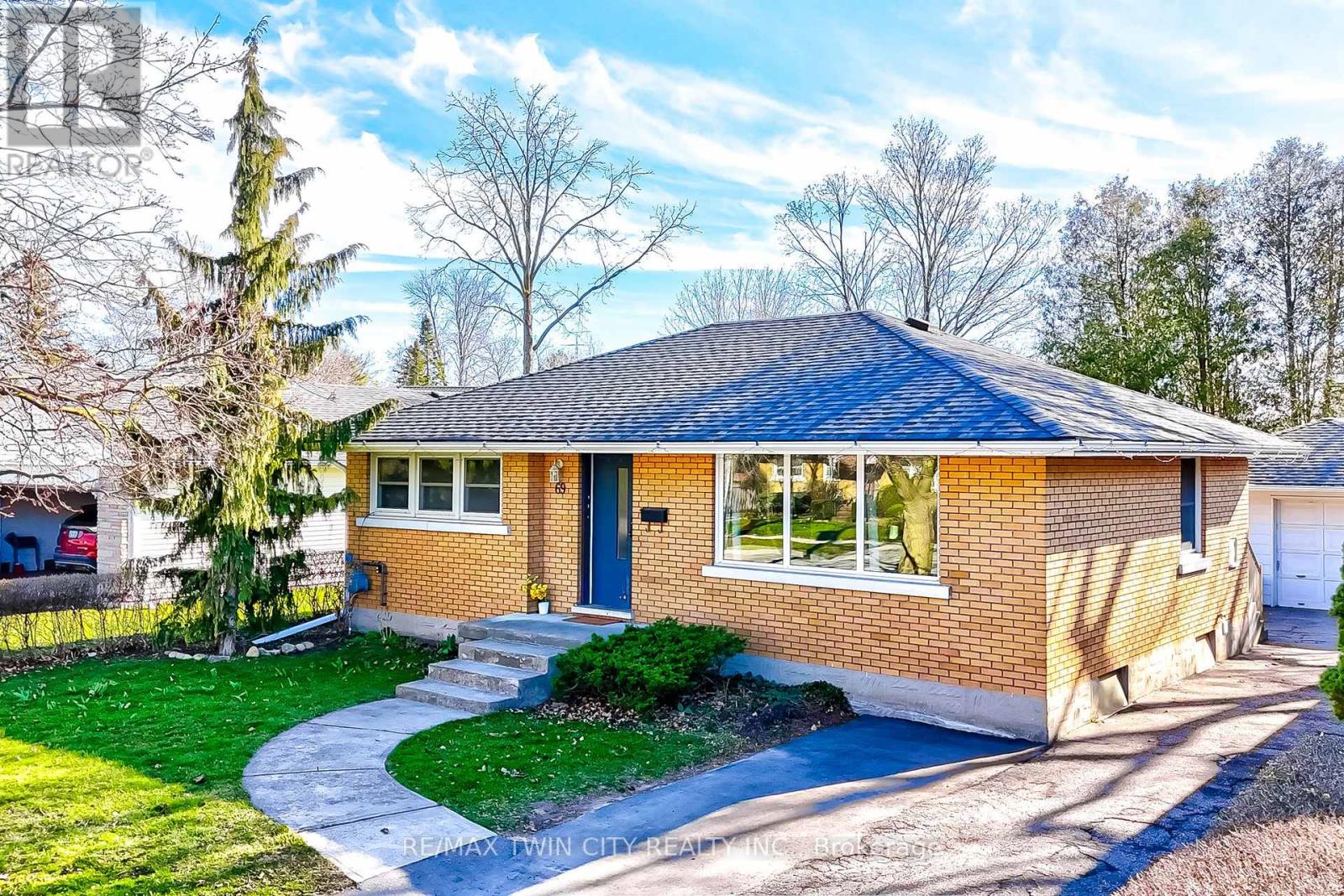 MLS® listing #30454579 for sale located at UPPER - 69 MAYWOOD ROAD