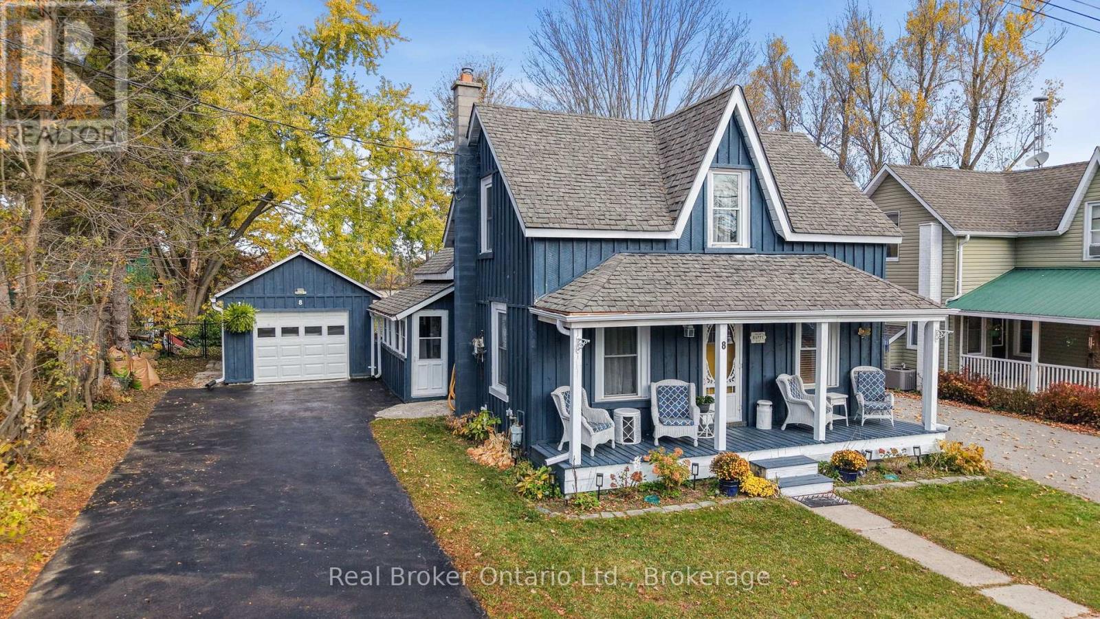 MLS® listing #30454814 for sale located at 8 ALBERT STREET E