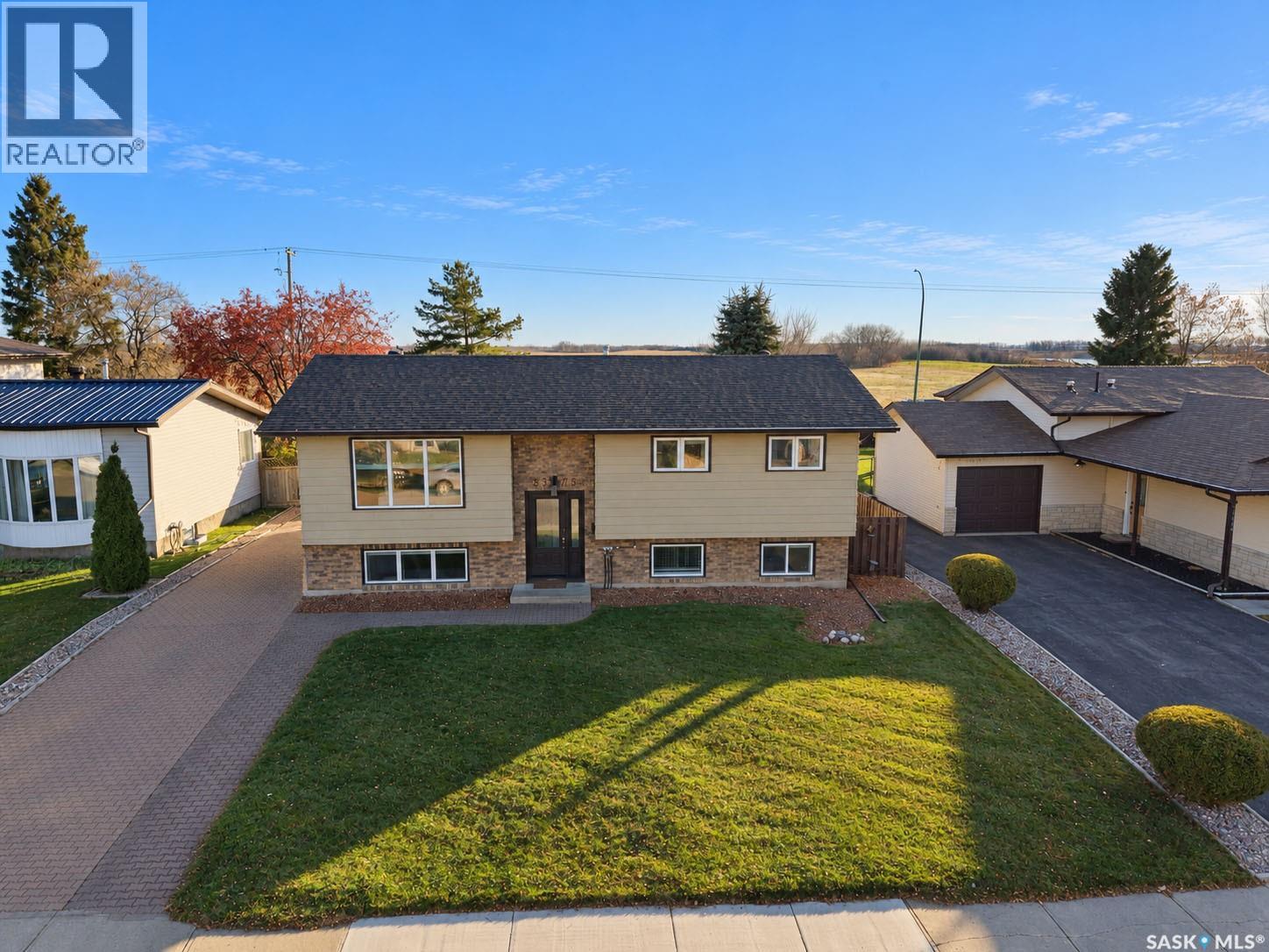 MLS® listing #30454972 for sale located at 3375 Dent CRESCENT