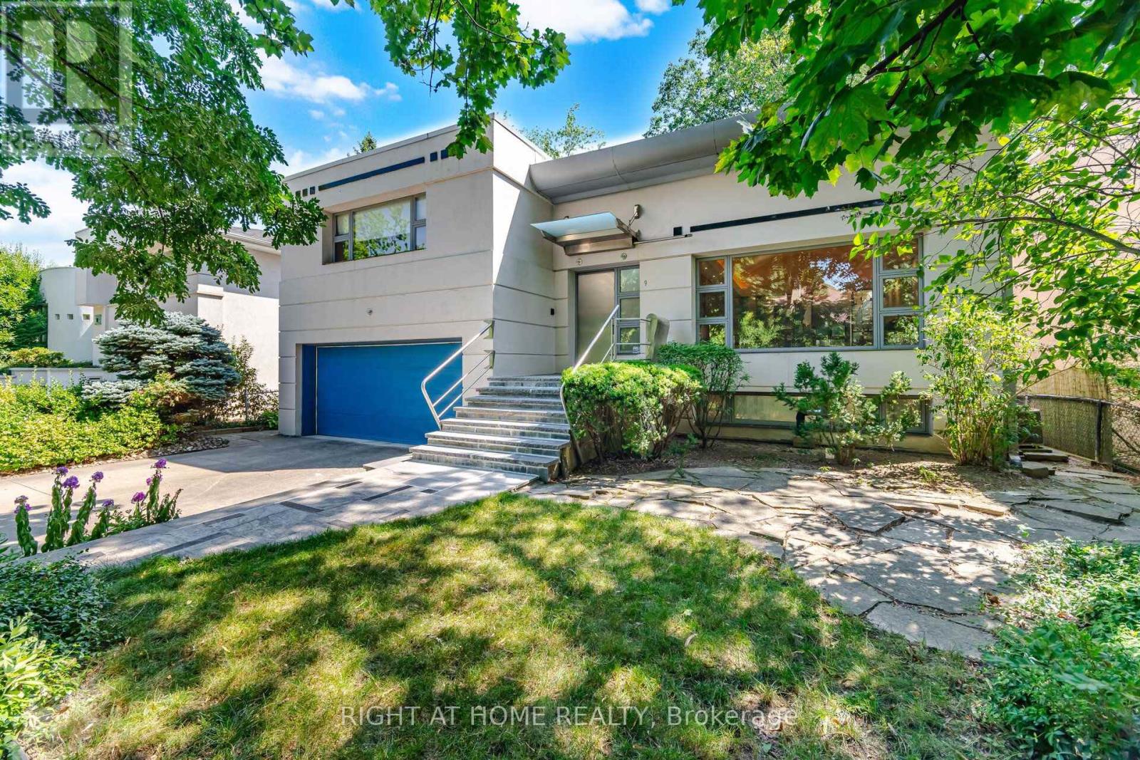 MLS® listing #30455644 for sale located at 9 SAGUENAY AVENUE E