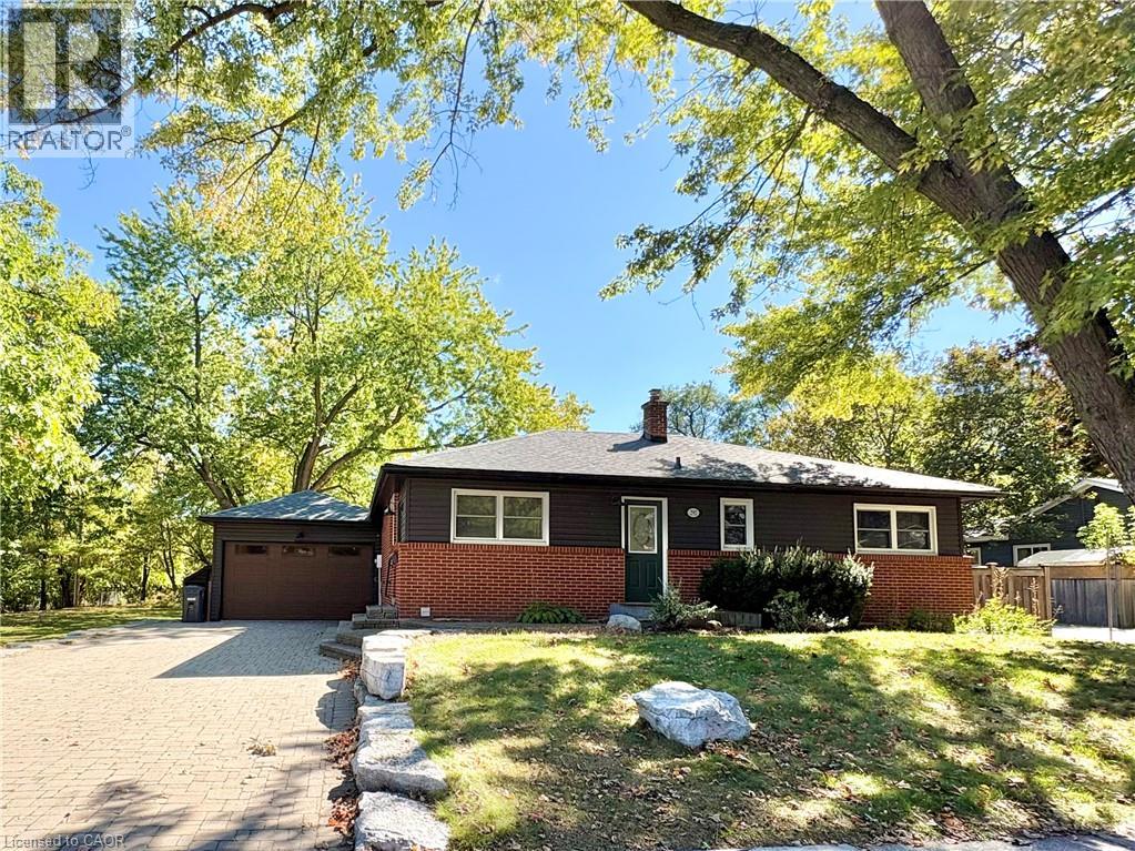 MLS® listing #30455994 for sale located at 292 WOODWARD Avenue Unit# Upper