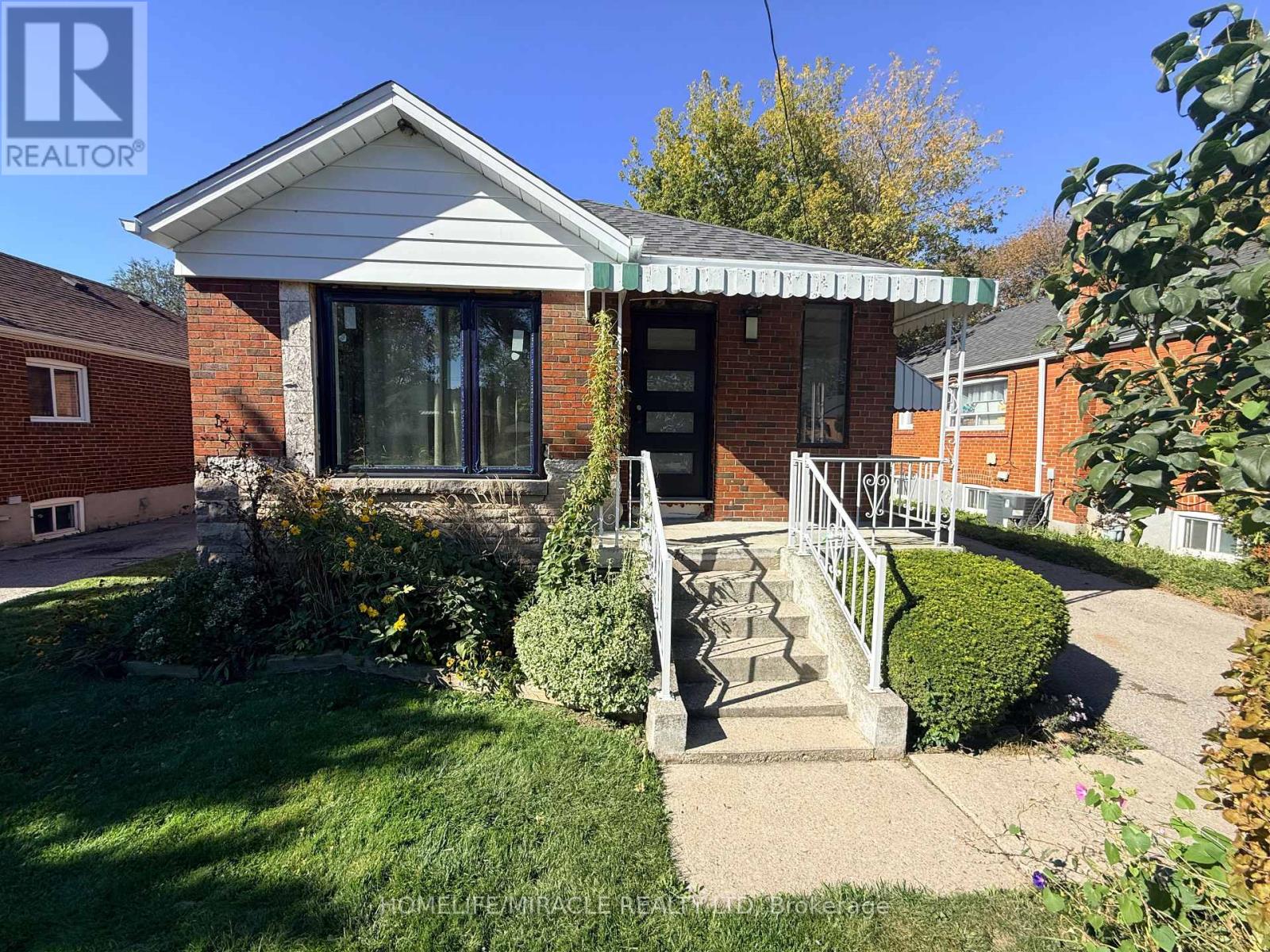 MLS® listing #30456339 for sale located at 20 SHANEEN BOULEVARD