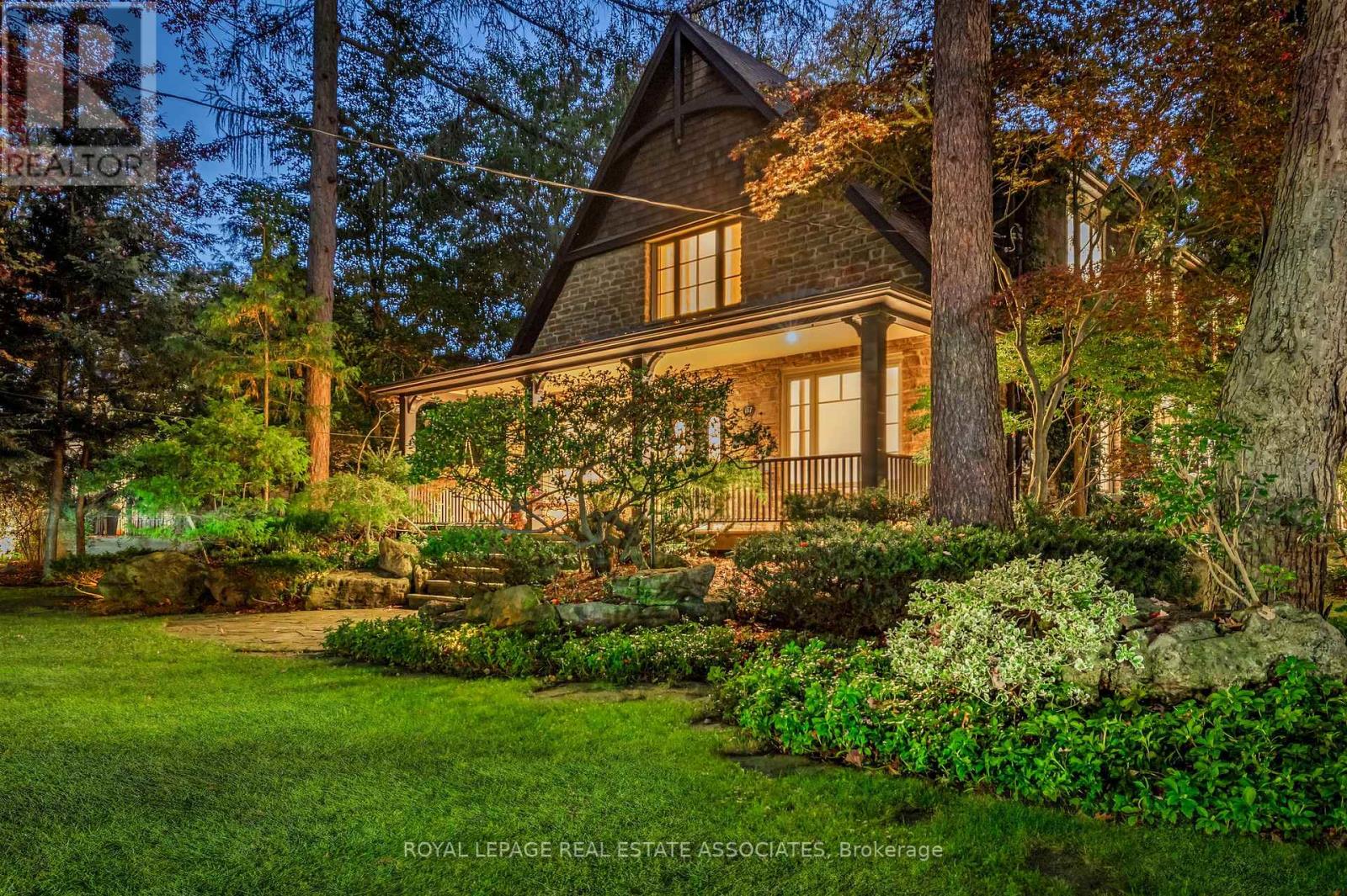 MLS® listing #30456404 for sale located at 157 INDIAN VALLEY TRAIL
