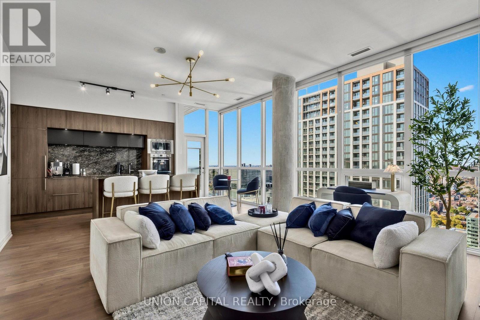 MLS® listing #30456492 for sale located at PH1 - 88 BLUE JAYS WAY