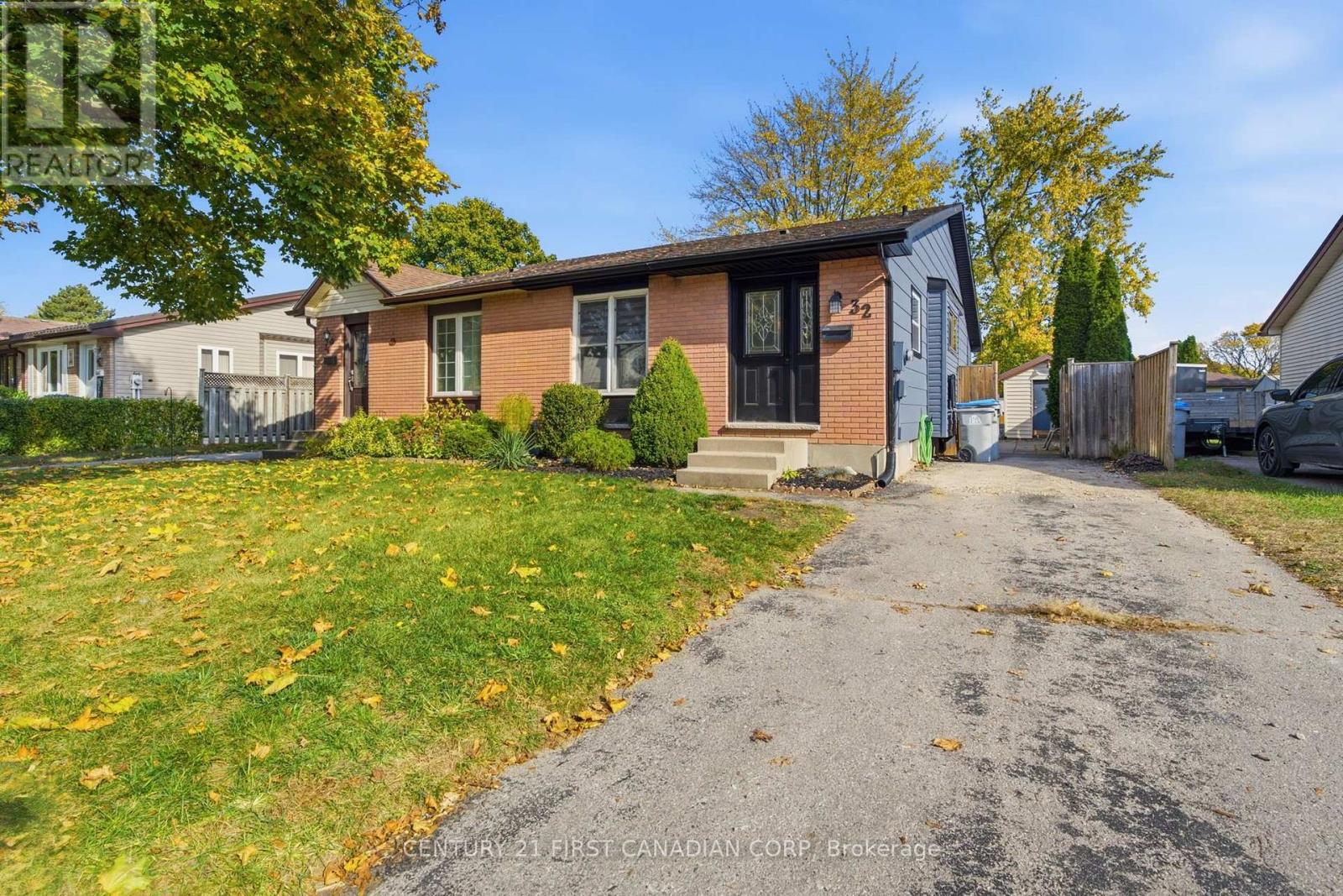 MLS® listing #30457130 for sale located at 32 BRENNAN DRIVE
