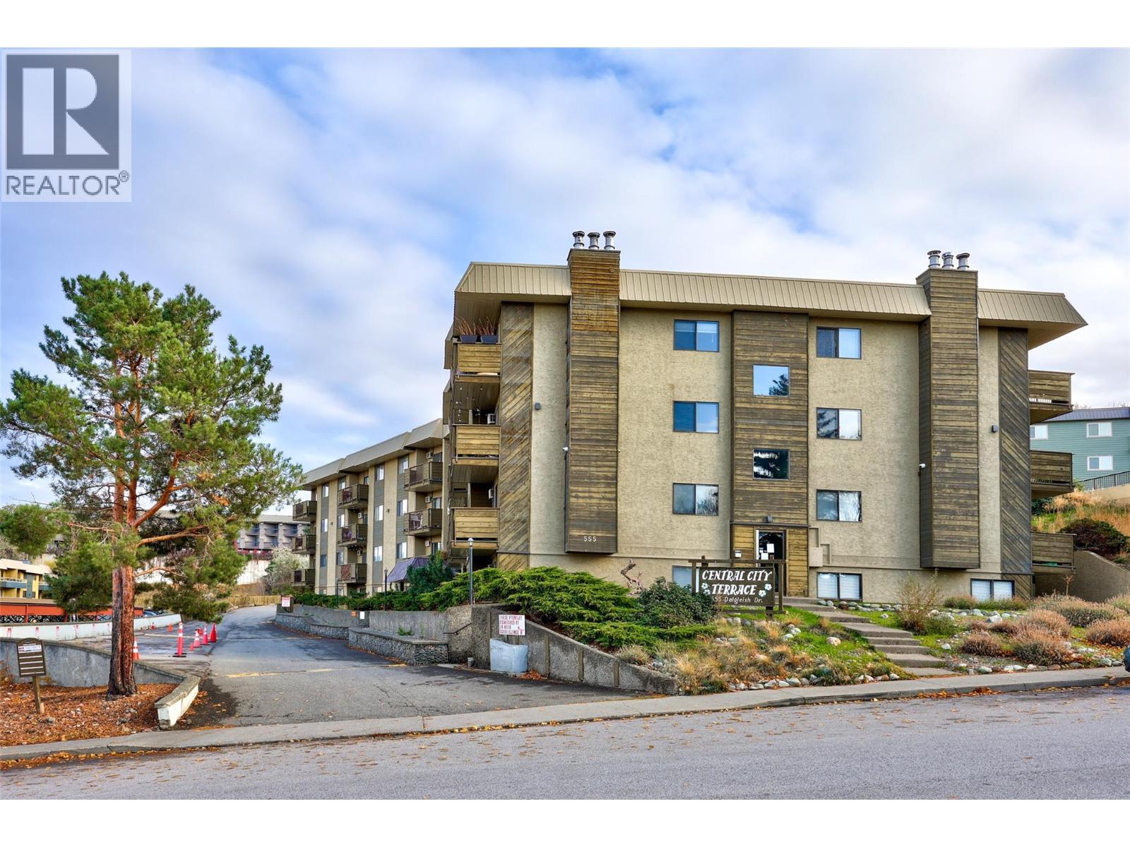 MLS® listing #30459157 for sale located at 555 Dalgleish Drive Unit# 411