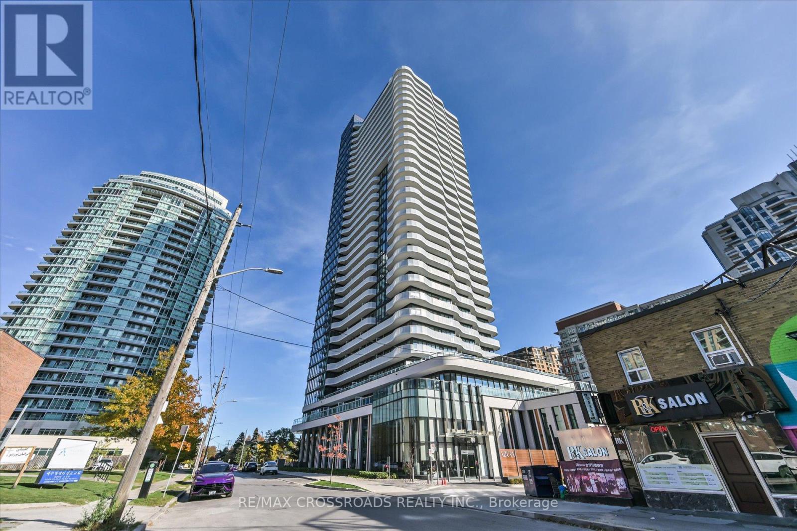 MLS® listing #30460348 for sale located at 1510 - 15 HOLMES AVENUE